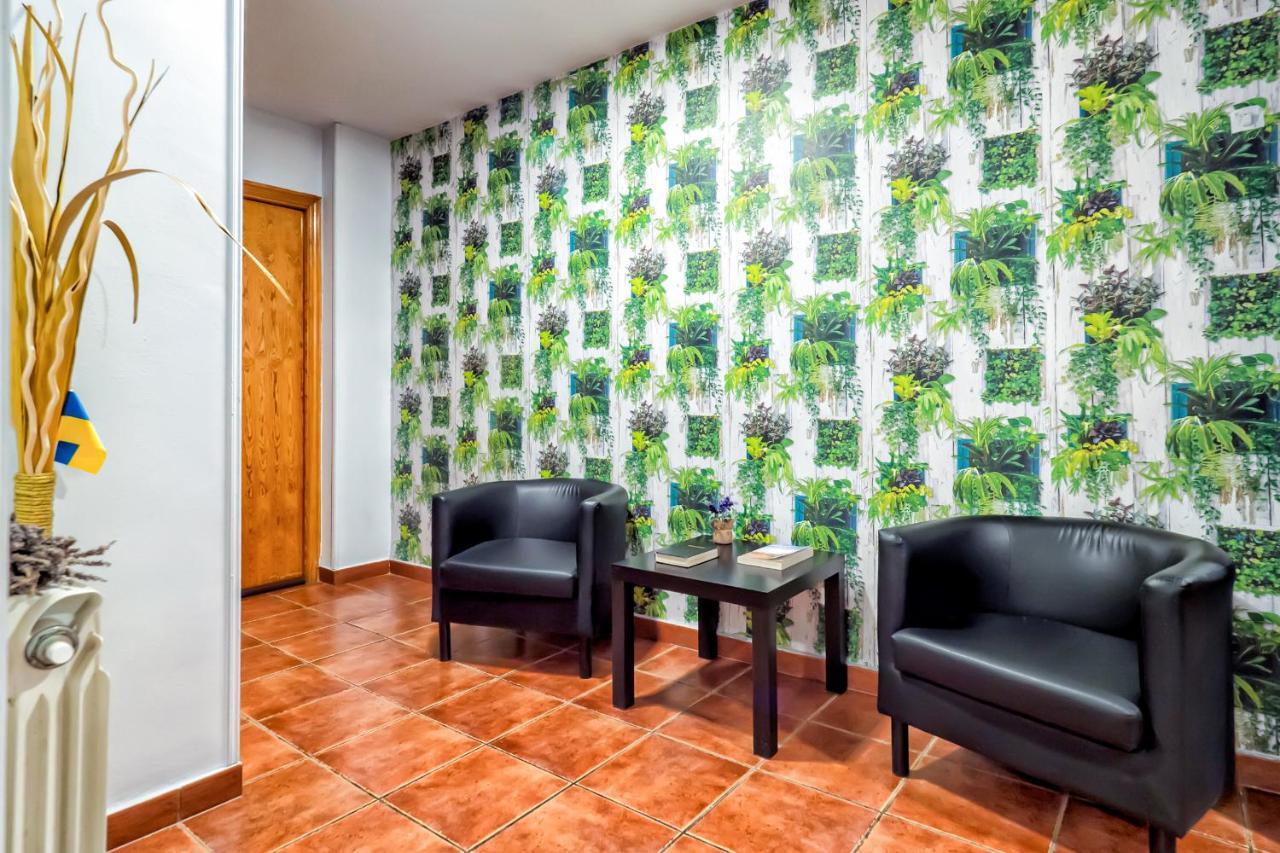 Pension La Playa Talavera de la Reina Esterno foto
